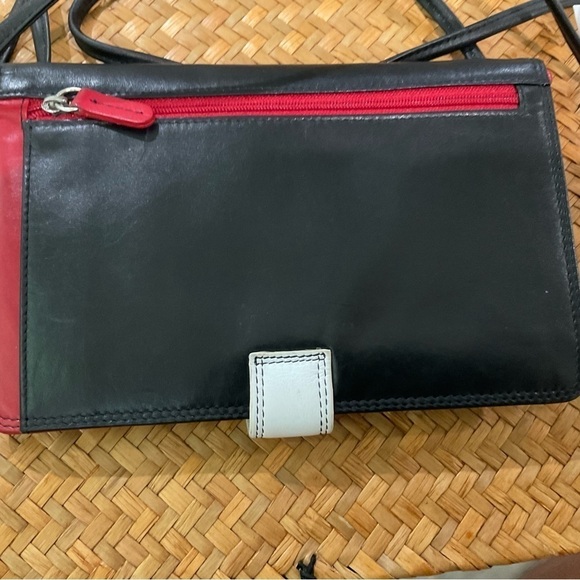 RFID Leather Crossbody Bag Organizer Wallet. Room Phone - Picture 4 of 4